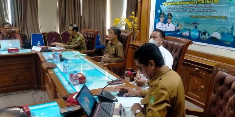 Dinas Pariwisata (Dispar) Kabupaten Kutai Timur menggelar Focus Group Discusion (FGD) yang berisi tentang laporan akhir penyusunan rencana induk pengembangan pariwisata