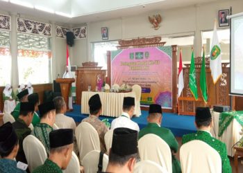 Staf Ahli Bupati Ikut Istigosah Dan potong Tumpeng Peringati Hari Jadi NU