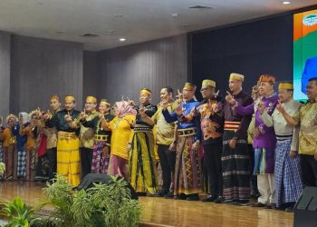 Ketua I,II Dan Anggota Komisi A,B,D DPRD Kutim Hadiri Pelantikan KKLR Guna Beri Dukungan Kepada Paguyuban Di Kutim