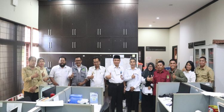 Pisah Sambut Kabid Pembinaan PAUD dan PNF, Kadisdik Kutim Ucapkan Selamat Achmad Junaidi Jadi Kadis PPKB