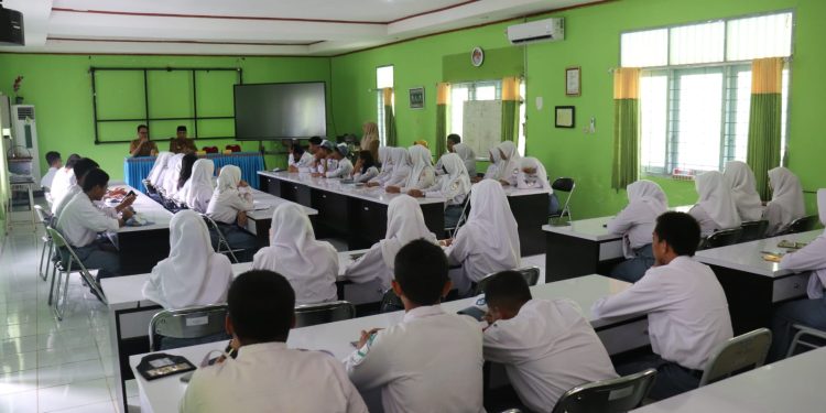 Kepala SMKN 1 Sangatta Utara: Budaya Kutai Harus Terus Dilestarikan