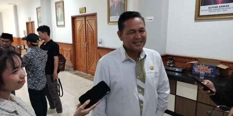 Kutai Timur Luncurkan Program Penyediaan Alat Kesenian untuk Pelajar