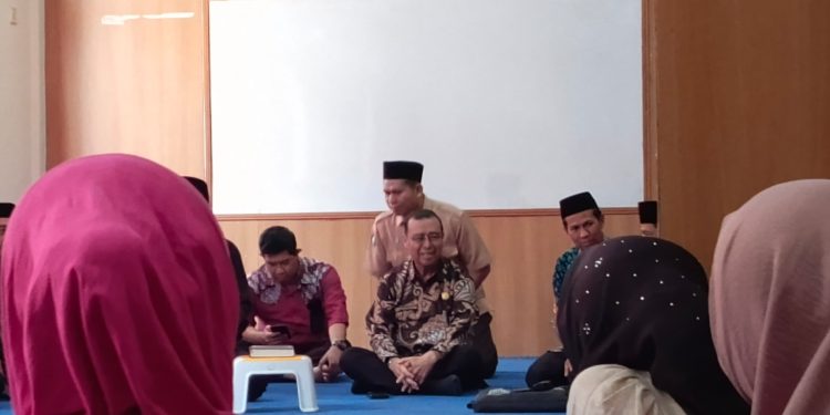 Asisten Pemkesra Kutim Tekankan Pentingnya Kesehatan Fisik dan Mental untuk Peserta TC MTQ Kaltim