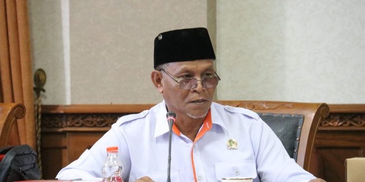 Wujudkan Aspirasi Warga, Syaiful Bachri Serahkan Ambulans untuk Desa Sepaso